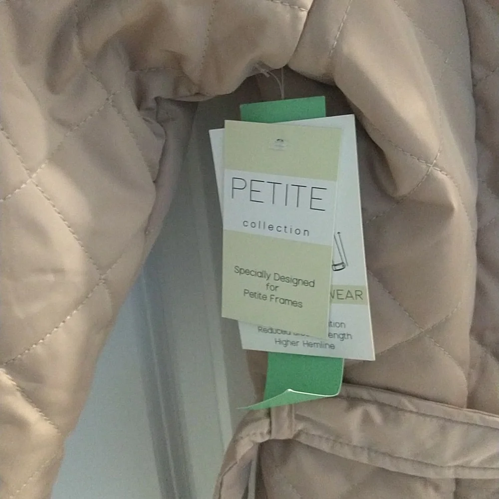 Jacket - Picture 8 of 10